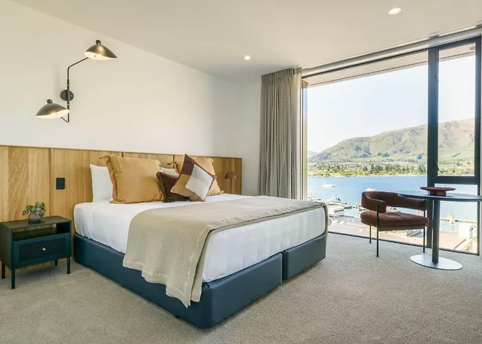 Marina Terrace Apartments,