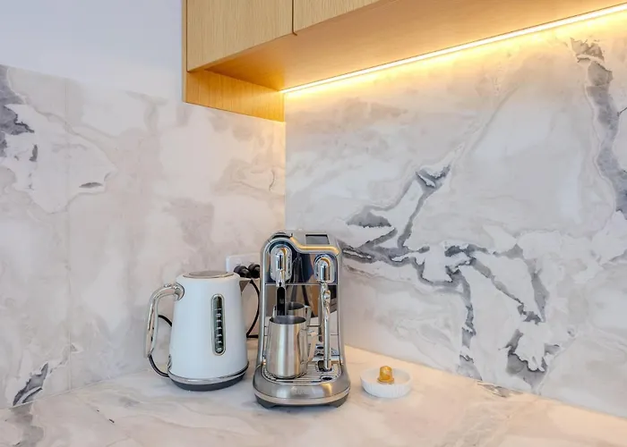 公寓 Marina Terrace Apartments, *