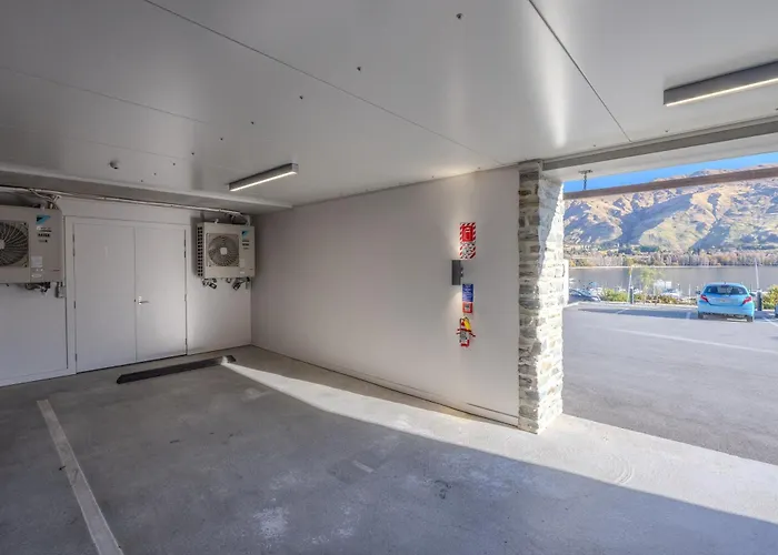 公寓 Marina Terrace Apartments, *